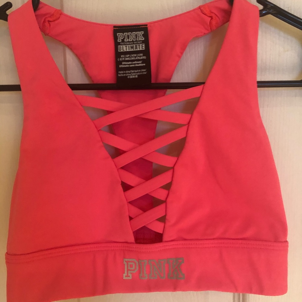 💗LIKE NEW Victoria's Secret Ultimate Sport Bra 💗